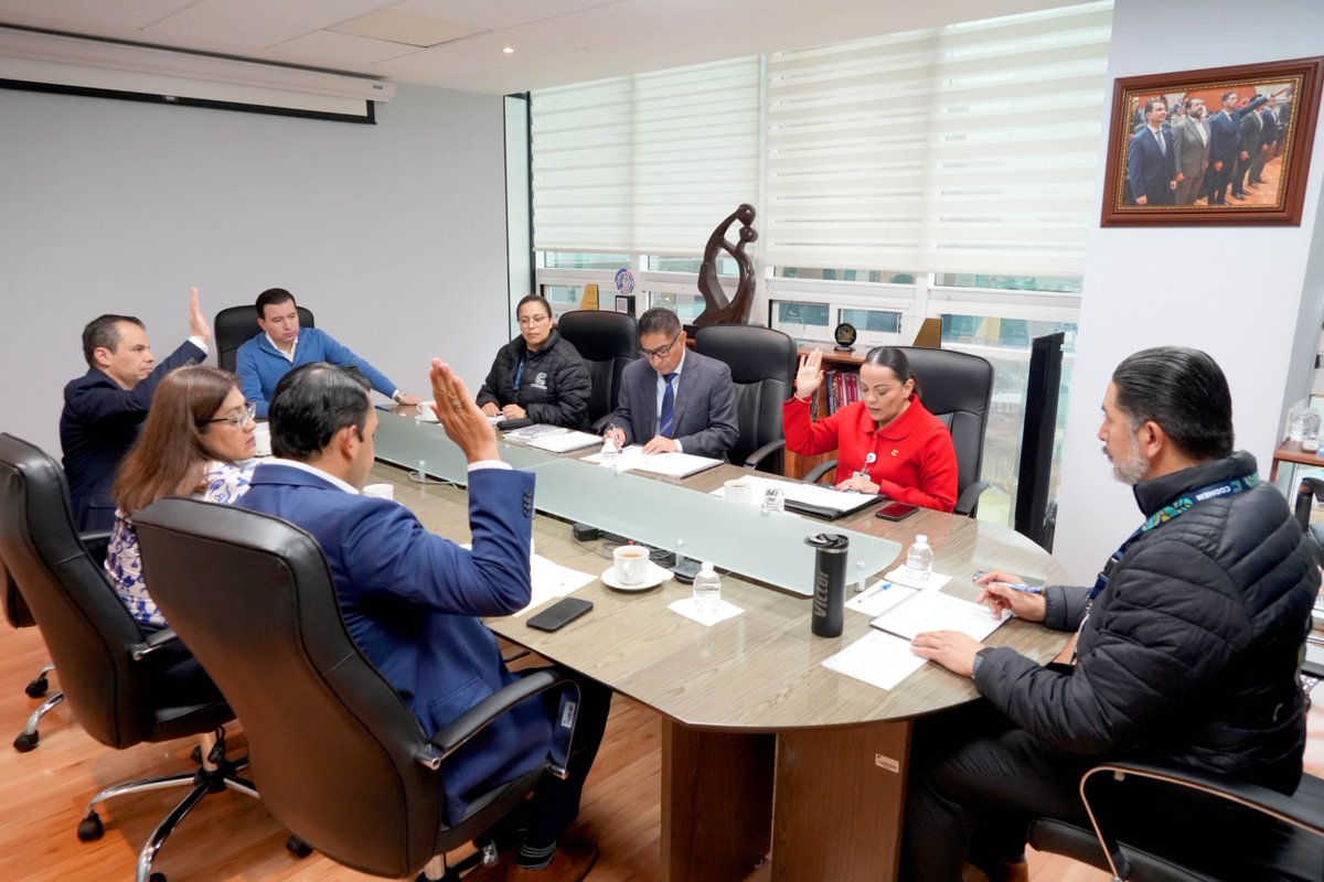 CODHEM's tweet photo. 🔎 Hoy llevamos a cabo la instalación del Comité de #Transparencia de la #CODHEM, órgano responsable de supervisar los procedimientos para atender las solicitudes de acceso a la información y garantizar que su tratamiento se realice conforme a la ley.

#MásCercaDeTi https://t.co/nD7pwBcqrv