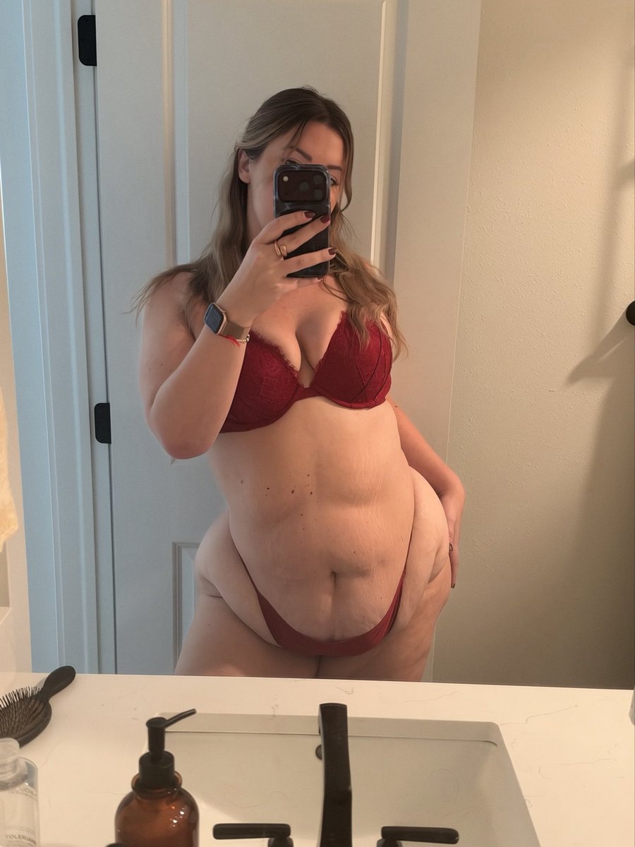 elsewhere3333's tweet photo. Come feel how soft I am 🥰 #bbw #onlyfans https://t.co/6jjfqKLTsN