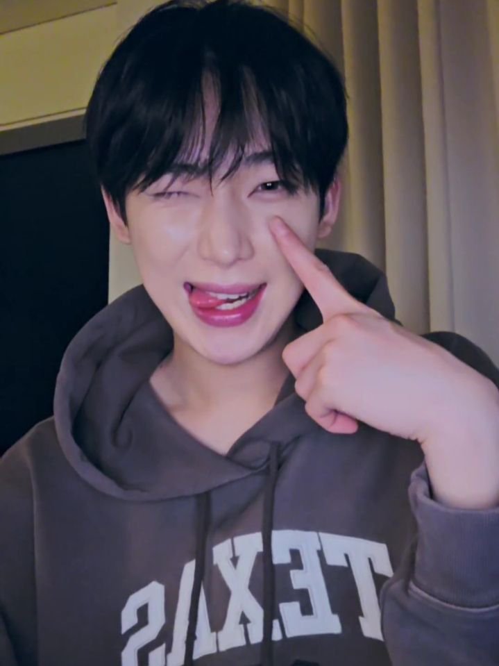 Bemymistake1ll's tweet photo. svn00 x jvngw0n fxcking after that live? https://t.co/FEmAqSqqOB
