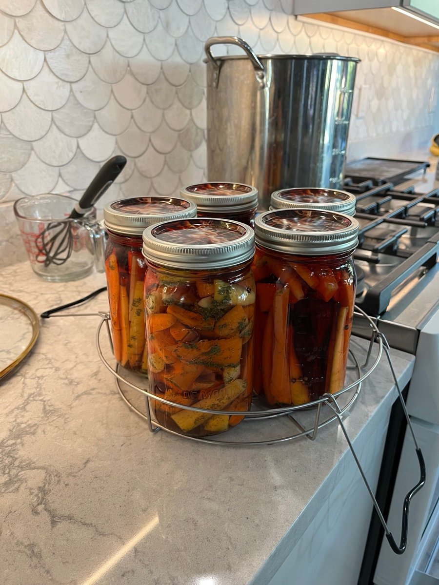 SysAdminDrew's tweet photo. Pickled carrots over the weekend with garlic, caraway, and dill! Should be excellent for roasting during the holidays. https://t.co/ZUnFhRwtFP