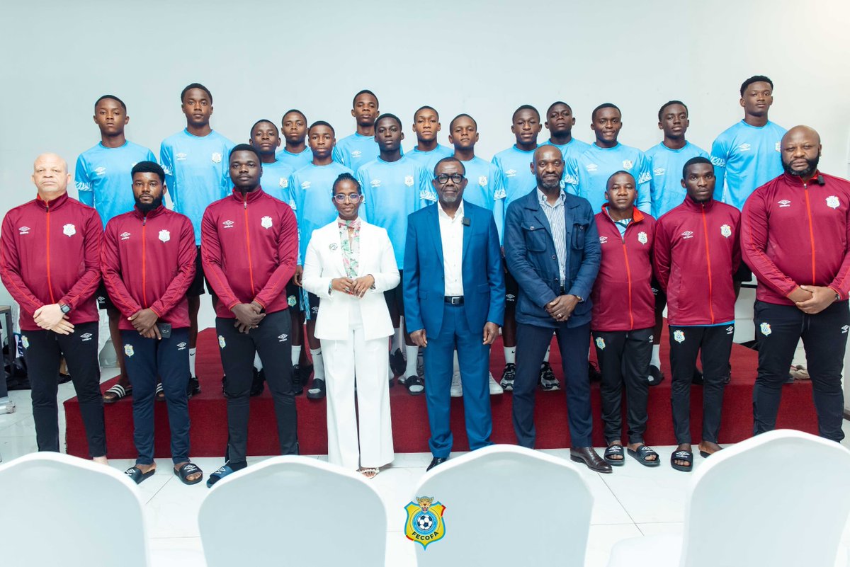 FecofaRdc's tweet photo. 🇨🇩✈️ CAP SUR BAKOU ! 🐆

Avant leur départ pour le Festival FIFA U15 en Azerbaïdjan, nos Léopardeaux ont reçu les encouragements du Président de la FECOFA, Véron Mosengo-Omba.

#FECOFA #RDC https://t.co/tTPniP6mCL