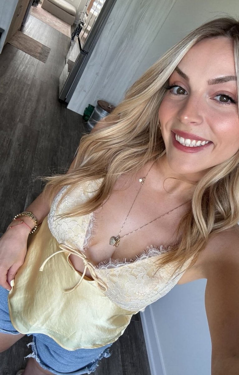 LevelssByAvicii's tweet photo. Co-worker cuck wants to see his wife get pelted w loads. Who can trib?

#cumtrib
#tribute 
#trib https://t.co/AwGTG7LvF4