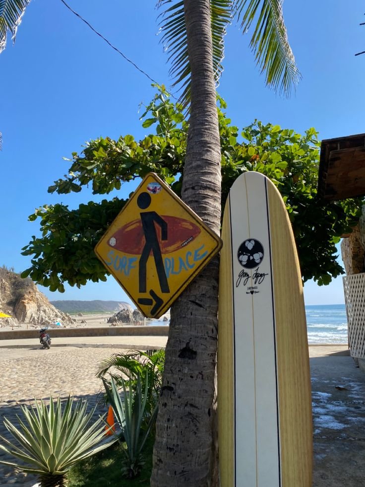 cubitoshouse's tweet photo. #spreenter AU

» Dónde C y S están completamente enamorados pero ninguno se anima a decirle al otro.

O 

Dónde C pasa unas vacaciones inolvidables con alguien que jamás habría imaginado, pero al regresar se encuentra con que S tiene algo importante que confesarle https://t.co/2QIoPWAZhk