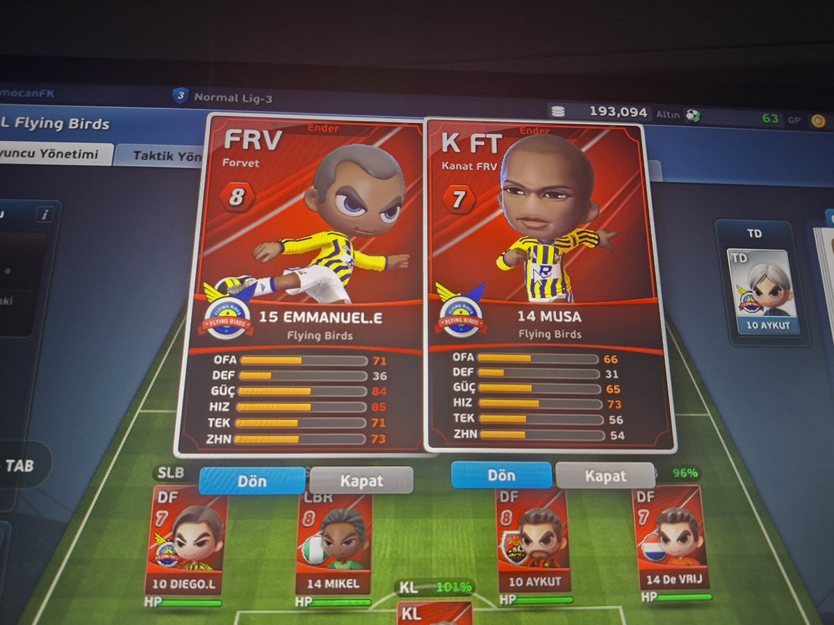 Samocanoffical's tweet photo. Herkes Forvete Messi Ronaldo Koyarken Bizim Emoyla Musaya Sadıklık ;D https://t.co/FewUkA5xTx
