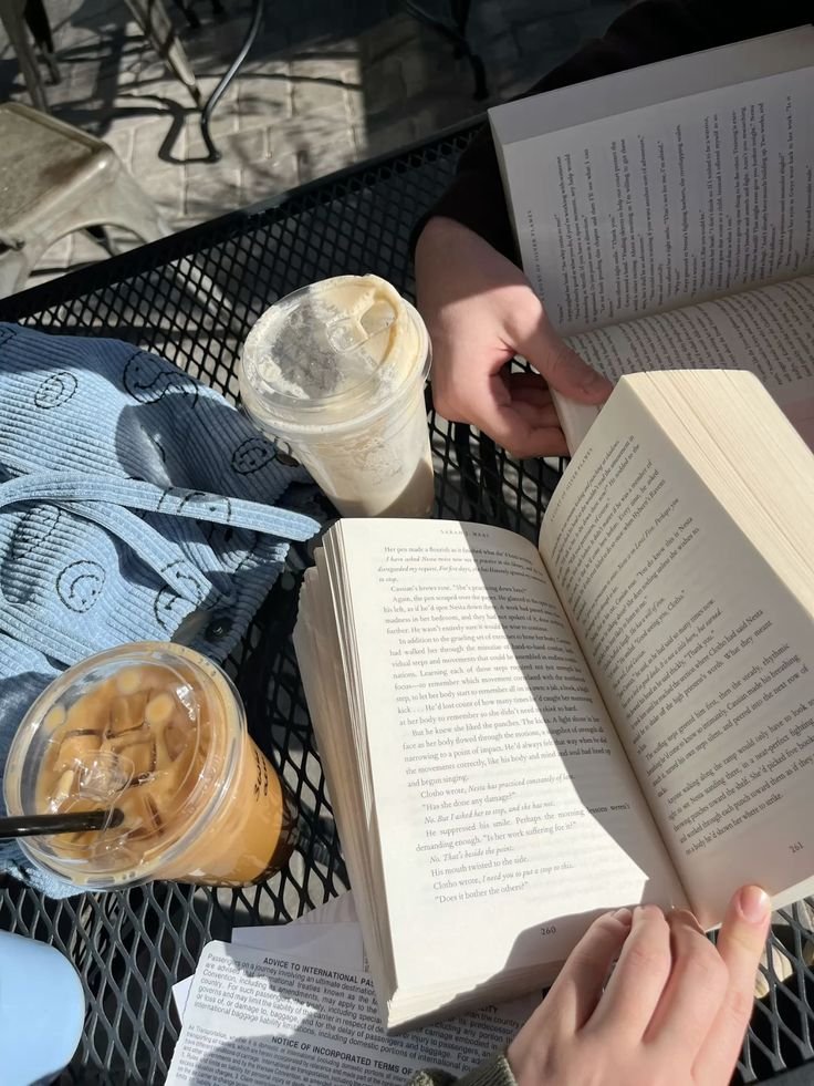 Larasvisusls's tweet photo. Sometimes, a book is so beautiful that you stop rushing to finish it and start wishing you could stay a little longer. 📖 https://t.co/HDrWCrBiSF