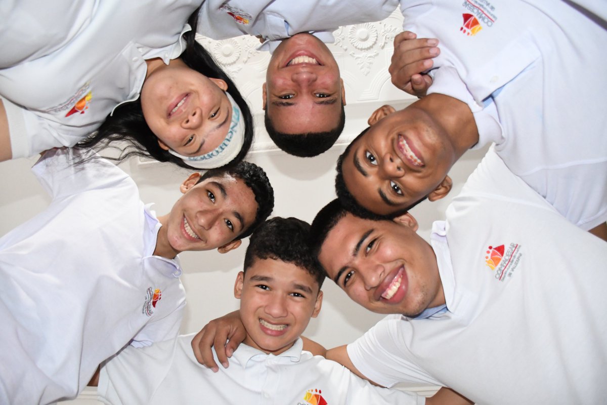 comfacesar's tweet photo. 🏡 En la Casa Club de los Sueños promovemos la inclusión y el desarrollo de las personas con discapacidad a través de la educación especial, el arte, la recreación, la terapia ocupacional y la formación en diferentes oficios.

💻 Conoce más aquí:  https://t.co/3wTmiWaf6N https://t.co/4GjagBuIJd