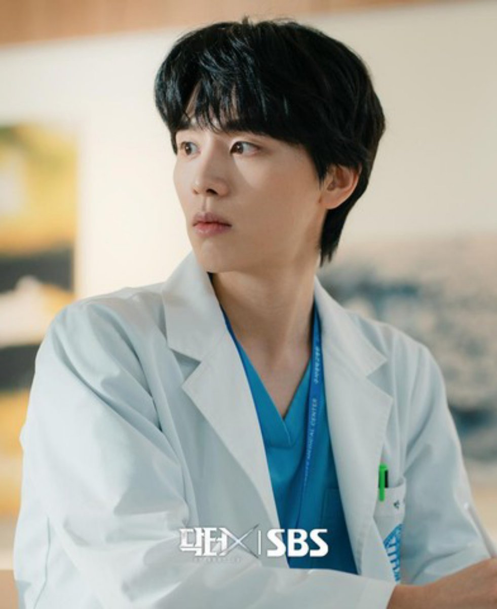 jeongjeonginuna's tweet photo. Fun fact, Kim Woo Seok (dokter magangnya Doctor X) itu adik kandung dari Kim Min Seok Melomance.

Kim Woo Seok kelahiran 1994, sedangkan Kim Min Seok kelahiran 1991. https://t.co/qpTjV9ZPLG