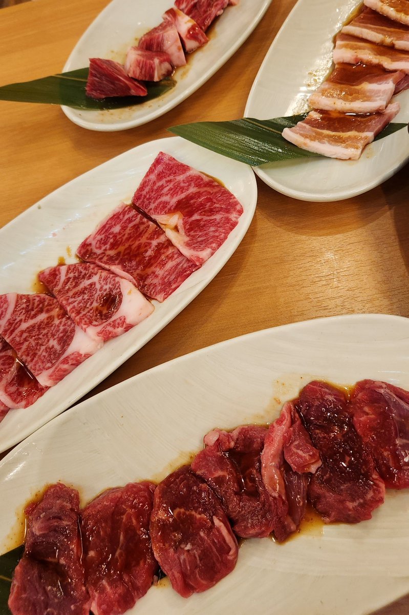 ooo_000S's tweet photo. おはよ、二日連続焼肉ごちでした肉ハラきついのでもうしばらくいーかも✋ https://t.co/BJYdmiyXYL