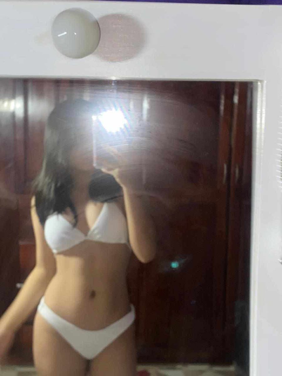Evelyyn0w0's tweet photo. Está me gusta mucho así que también la voy a subir ✨❤️ sigo respondiendo dm ❤️ https://t.co/8C2zjFdThp