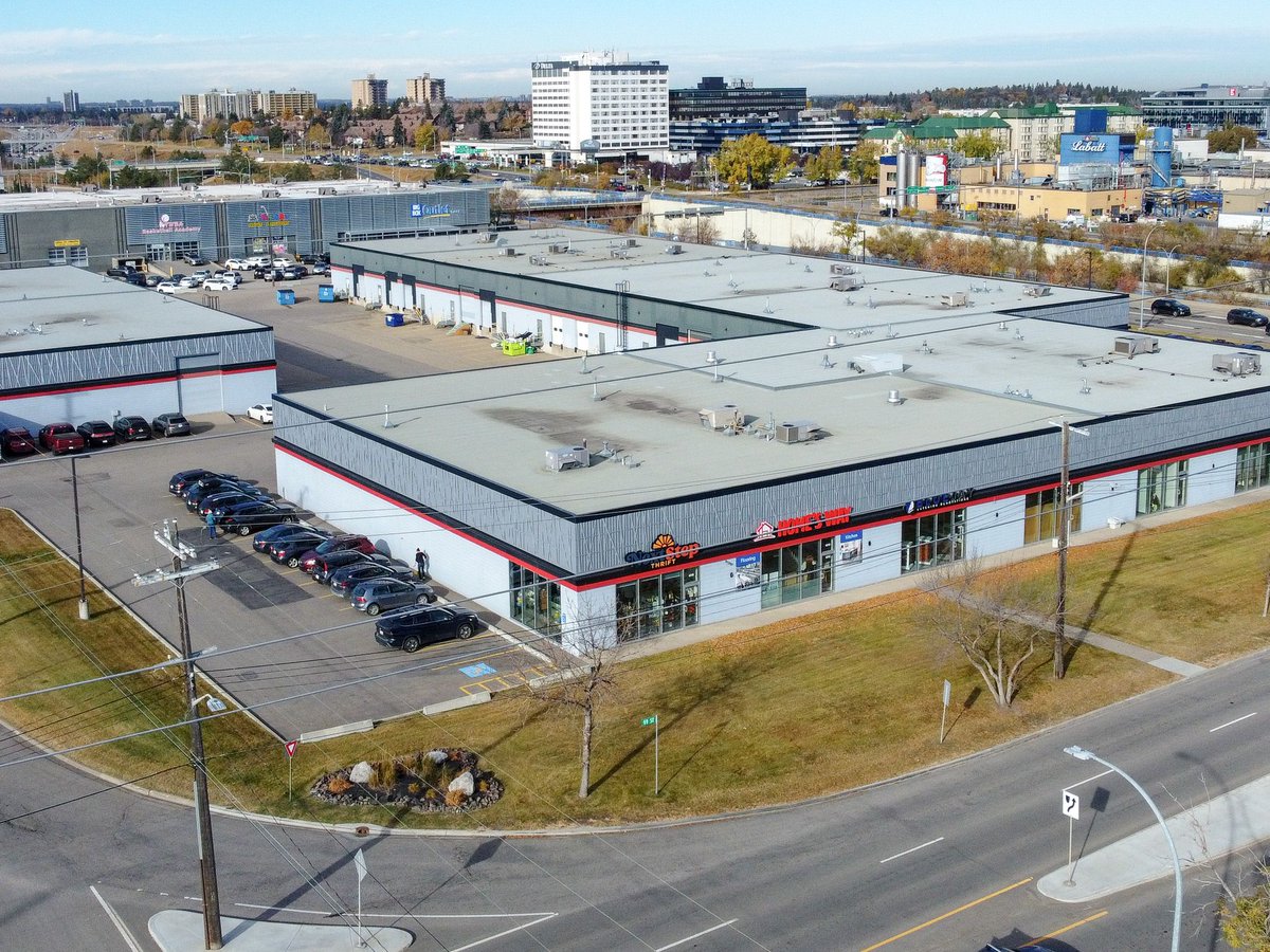HopeMission's tweet photo. Thank you to everyone who came to the Next Step Thrift grand opening on Saturday. Live music, door prizes, free food and drinks. 

Missed it? We are at 4210-99 St NW, Edmonton, Mon to Sat, 9am to 7pm. #YEG https://t.co/NxA3h8JYOy