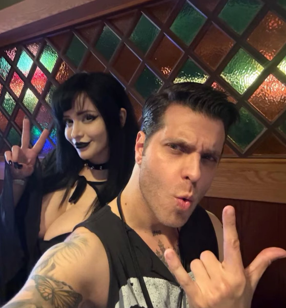 SOTSPodcast's tweet photo. Spencer Charnas (Ice Nine Kills) and Pinkchyu captured at Hollywood Horror Nights. https://t.co/I8XUn3xh6M