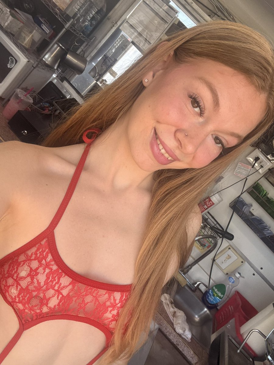 rissthebarista's tweet photo. come see me this week! closing in shoreline everyday ❤️‍🔥 3:30-8 
📍14507 Aurora Ave N, Seattle https://t.co/vi8L8PuOGr