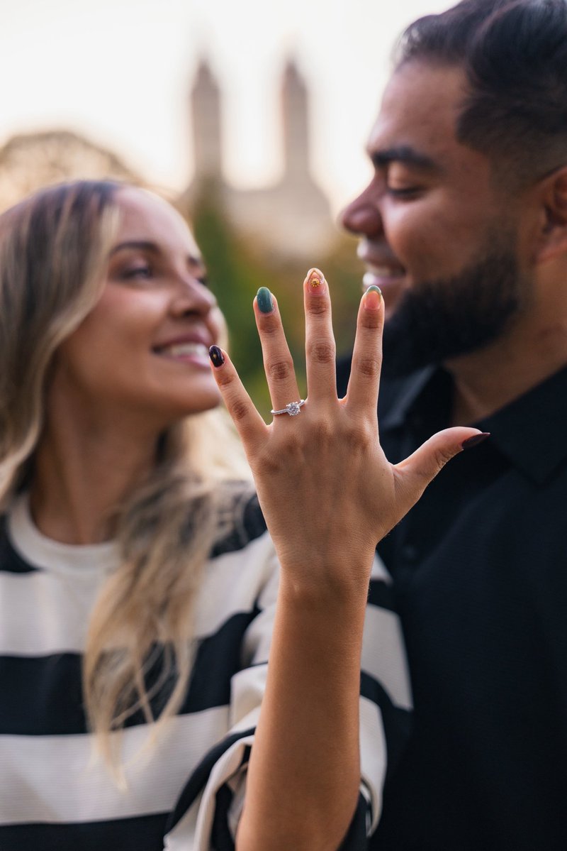 Brenda_lopez08's tweet photo. El mejor otoño de mi vida 💍🧡 

¡Me voy a casar! https://t.co/RJ66AqeY5v
