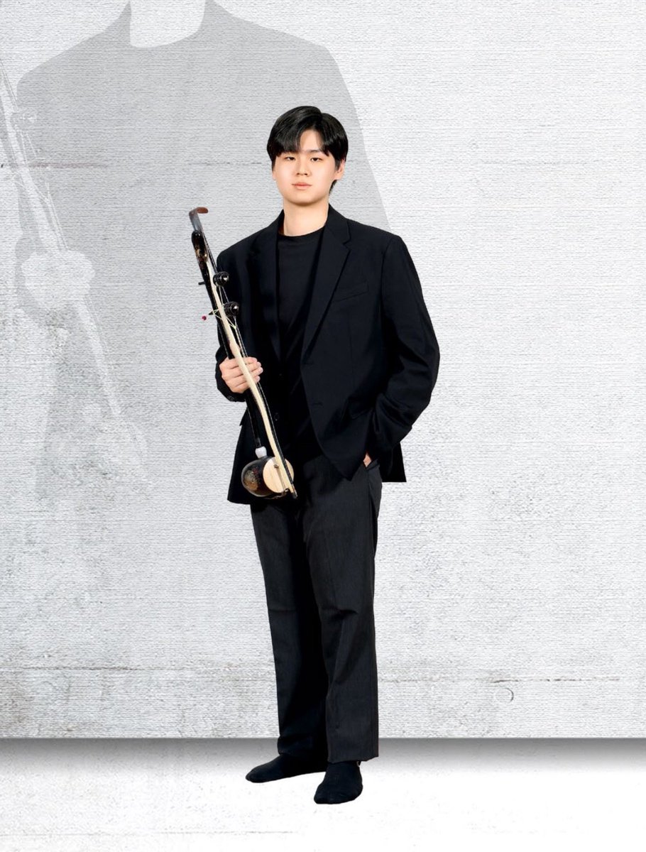 Queenarchive2's tweet photo. 부산대 26 국악과 장단전공 허재혁
08년생 인스타 hu_2093 https://t.co/7lWyTfrnwQ