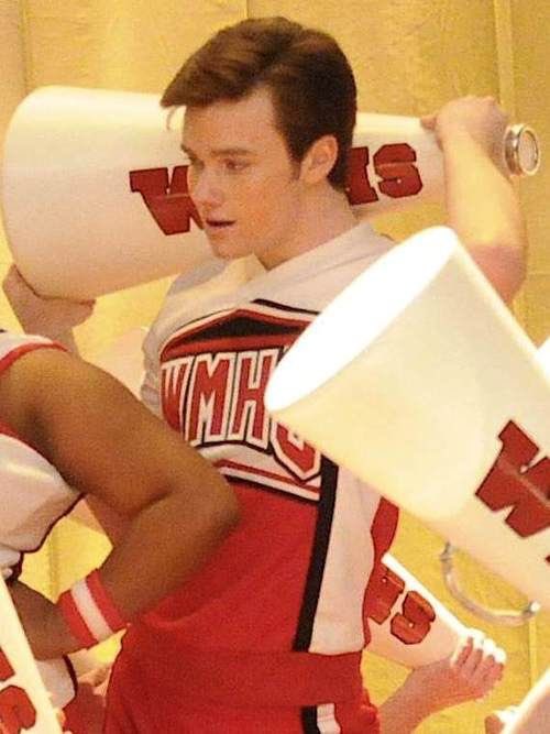klaine4brains's tweet photo. current fic obsession: nerd!blaine x skank!kurt OR x cheerio!kurt https://t.co/ABC0P7SdBM