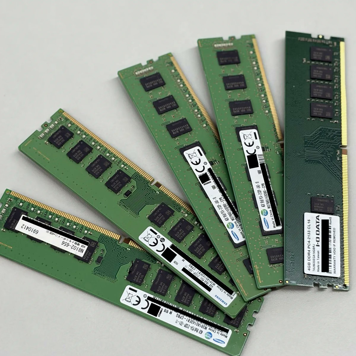 ReFlexPC's tweet photo. ＼PCパーツあります／

「○○のCPU、ないかな」
「この規格のメモリ探してる」

……そんな方、いませんか？

気になるパーツがあれば
コメント・DMで気軽に声掛けください！

すぐに在庫確認します💻

#PCパーツ #自作PC #ジャンク
#CPU #メモリ https://t.co/MGvcZPOITh