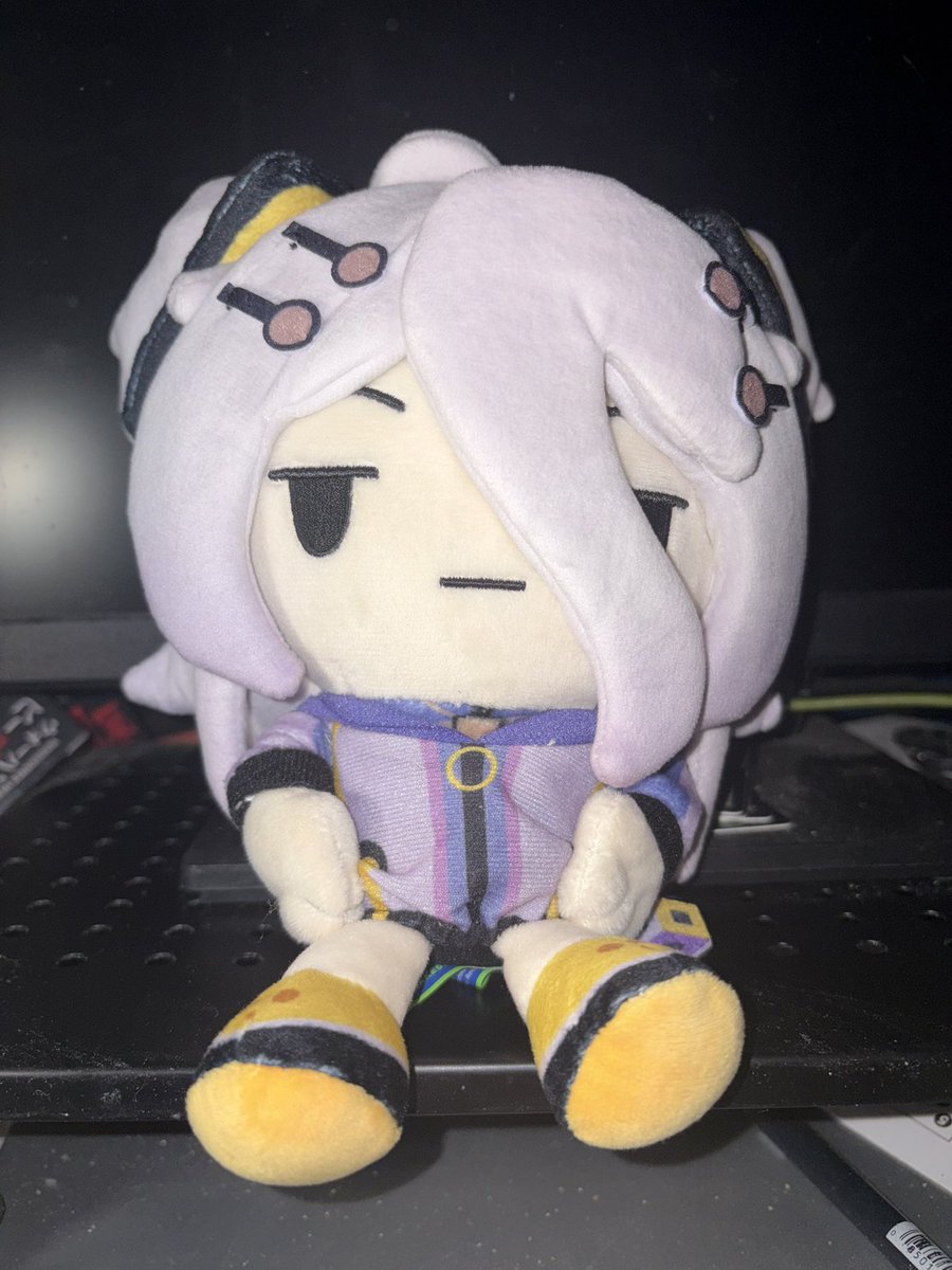 Old_Stoneface's tweet photo. @henyathegenius My “Life is Pain, Dayo” just arrived. Now to find a proper place for her to sit. https://t.co/3rJ6FtZvMl