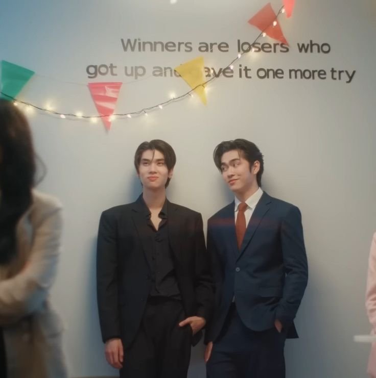 OllieLovesTH's tweet photo. Though I know things will be hard for them, it does make me feel a little better knowing that Dunk and Boom have each other through all of this. They also have G, Tartin, and Kietar by their side, with Dunk also having Figo and Leng and Boom having Mix. 🥹❤️‍🩹 I just hope they continue to be surrounded by people who genuinely love them, support them, and remind them that they don’t have to go through any of this alone. They both deserve so much happiness and support. 🫂❤️

#besevboom #dunknatachai