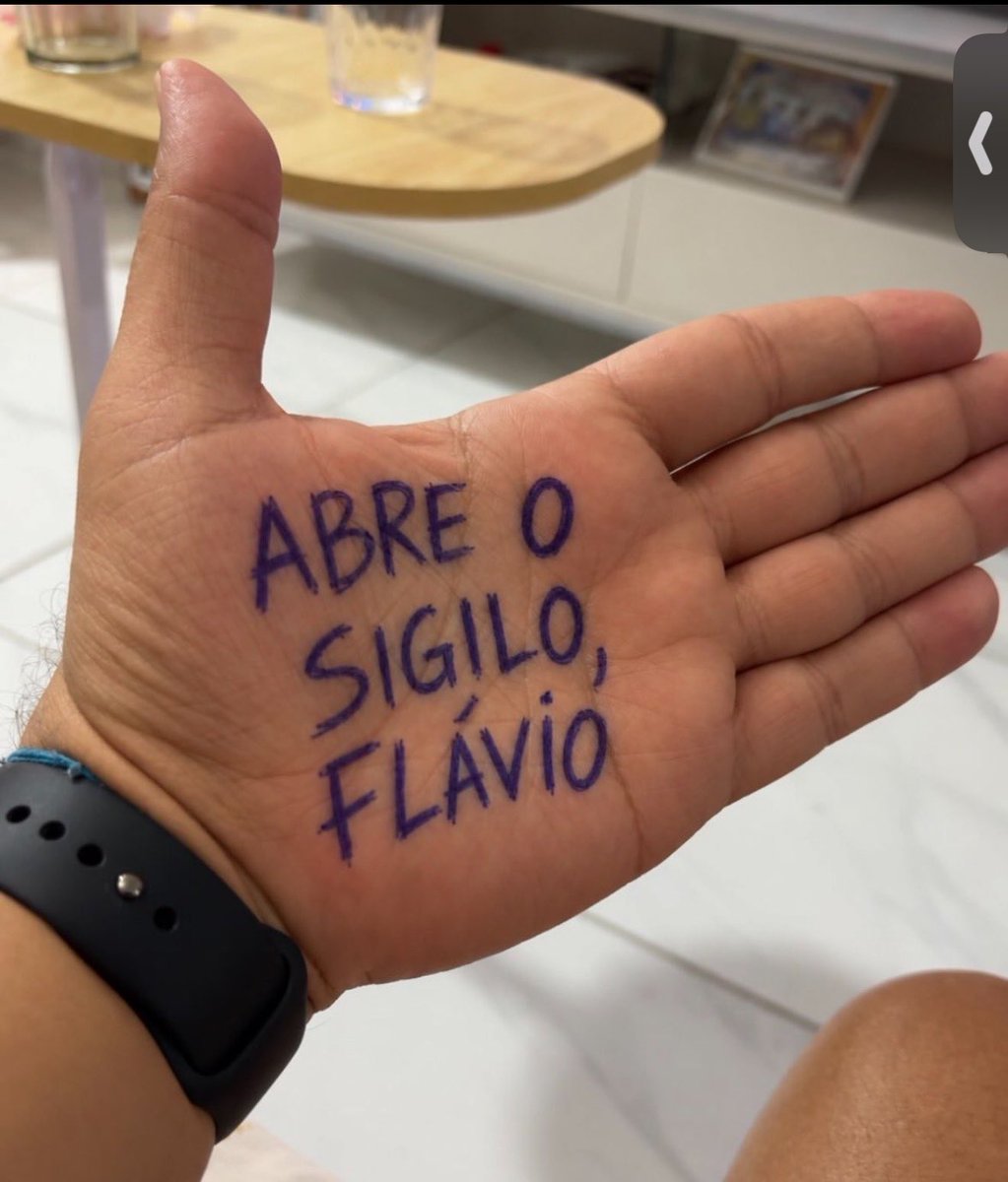 aparicio57095's tweet photo. Abre o sigilo rachadinha https://t.co/KNigYbMzDs