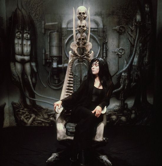 amalgamatomaton's tweet photo. Giger + Debbie Harry https://t.co/9J1lDPWyCf