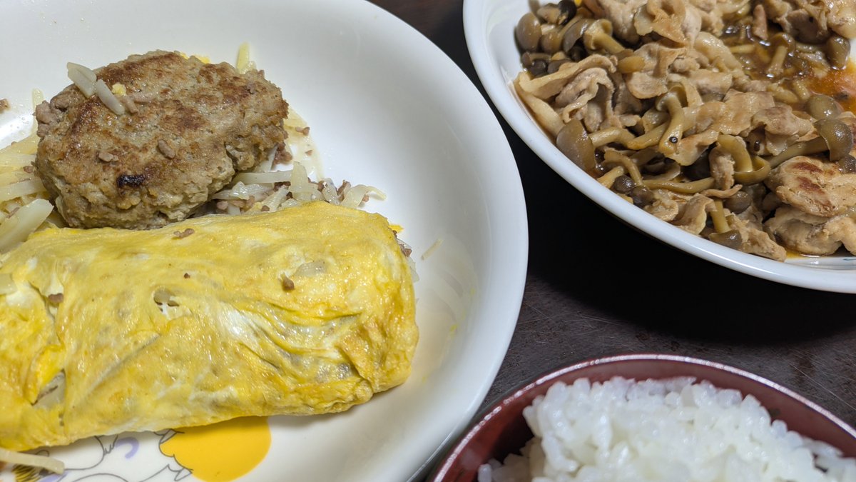 yonrokublog's tweet photo. 昨日の1日1食飯
・食前にバナナ
・いつものキャベツサラダ海藻
・半熟玉子
・あおさとろろ昆布味噌汁
・板わさ
・オムレツ
・豚肉としめじ炒めたやつ
・白米
・アサヒスーパードライ
#1日1食 
#オートファジー 
#16時間断食 　快 https://t.co/L9JtLd1Wnf