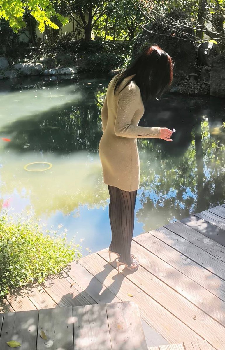 Ziluolananmd's tweet photo. 一个星期做几次爱最舒服呀？
我觉得是三次。
当然最好是和老公一次，和别的男人一人一次。
你们家里的那个女人肯定也是这样想的，别不信。 https://t.co/DgG2c93qUf
