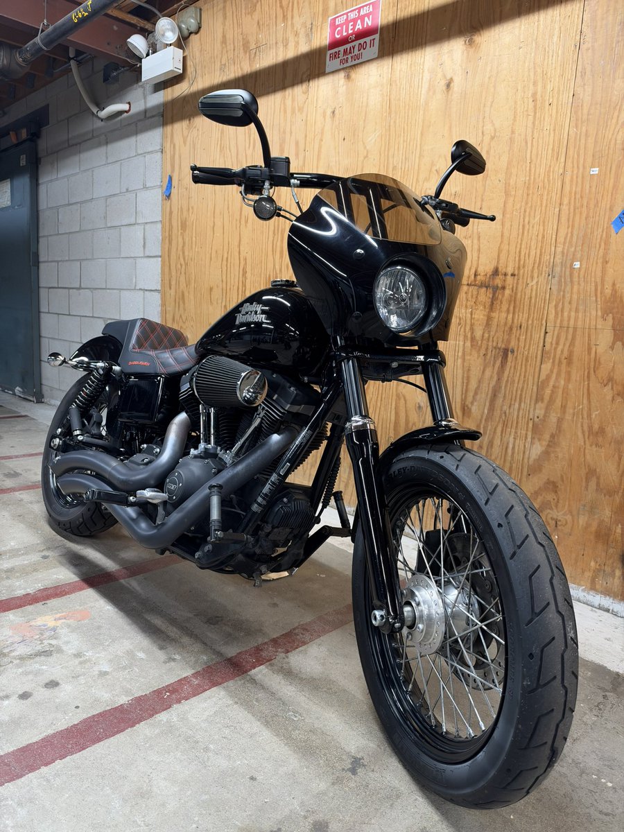 silentbannerco's tweet photo. I’ve had my Dyna (2016 FXDB) for a decade now. So many highs and lows with this as my motorcycle. The ride is raw, mechanical, and real. I’ll own this till the end. 🏴

#HarleyDavidson #Dyna #FXDB #SilentBanner https://t.co/6vOPHol3JS