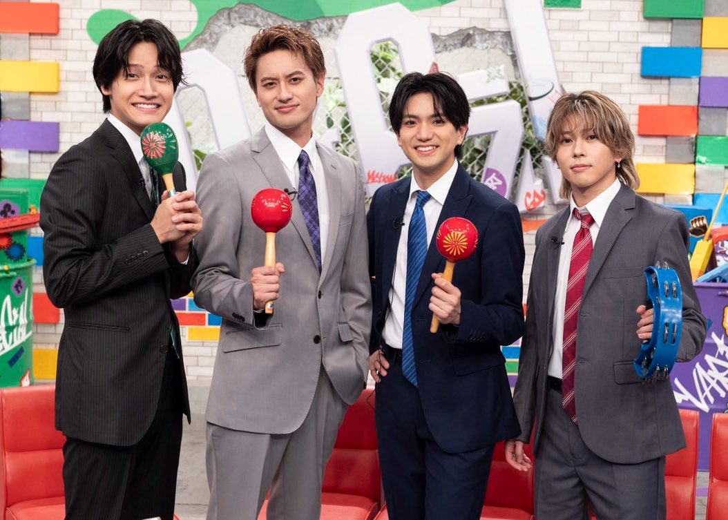an_massan240515's tweet photo. 左から

新卒
の直属の先輩
の教育係で成績トップの営業
をまとめる昔ヤンチャだった主任

に見えます。なんの会社かは知らん。 https://t.co/6IEXktR9aN