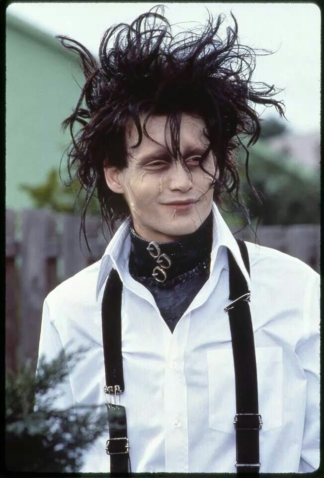 johnnydepp83036's tweet photo. Be honest..!!!

Which of my movies, is your favorite of all time? 

A . Edward scissorhands
 
B . Pirates of the Caribbean
 
C . Charlie and the Chocolate

D . Alice in Wonderland https://t.co/fVpidLgnjh