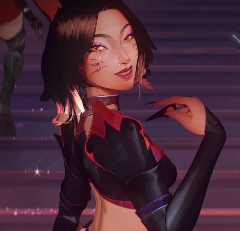 ghostIypaws's tweet photo. i love ahri sm you guys have no idea https://t.co/naD01dWe1u