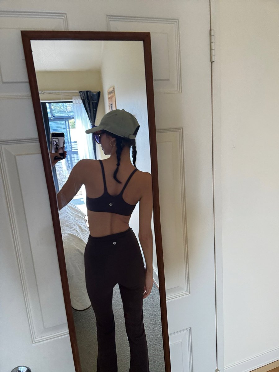marsmonkey__'s tweet photo. post work out 🥵🥵 hot take: i hate the gym— prefer to do something outdoors instead :) https://t.co/3uaJIMuUeV