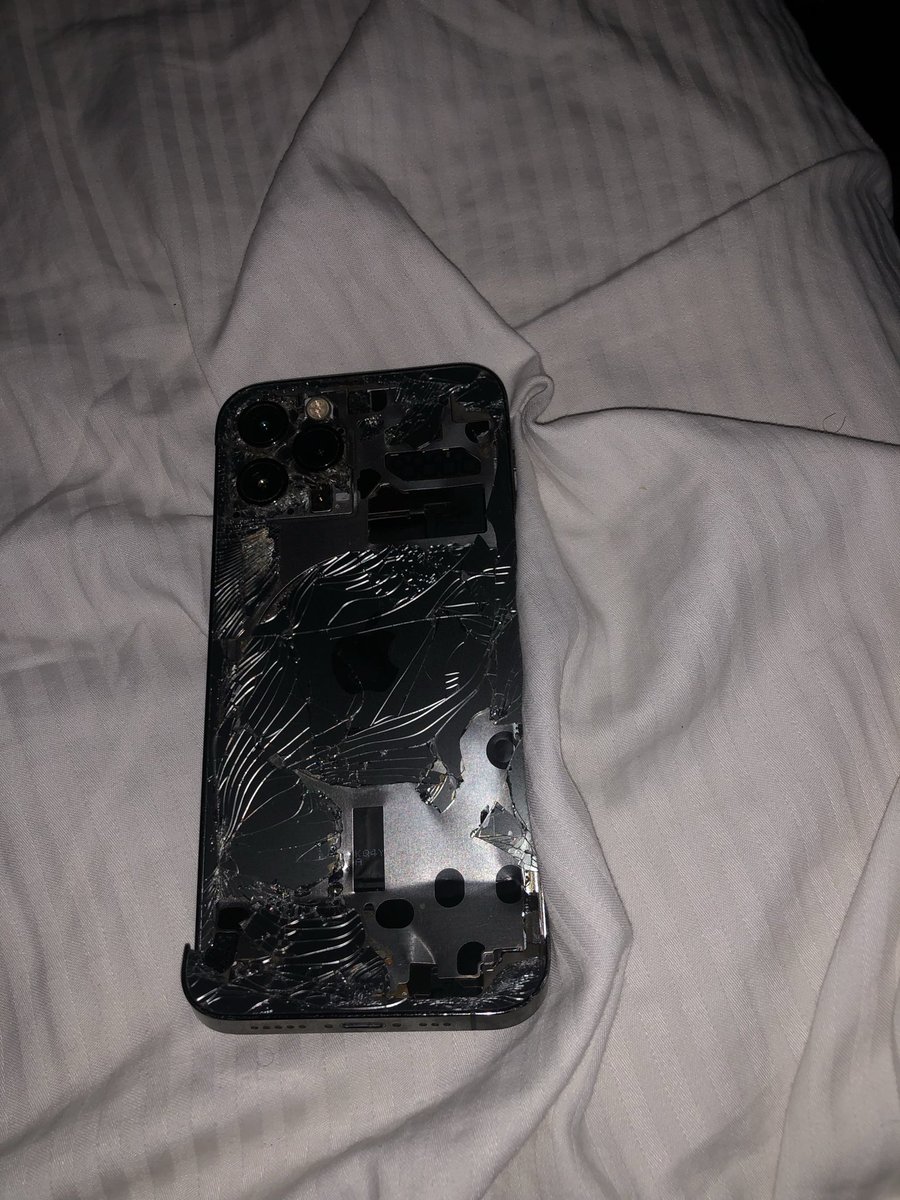 Princessaahhh's tweet photo. @CodeXBT Had an accident last week, I’m still recovering. I pray I’m able to get some help this period idk what to do https://t.co/tYLu8ODBlJ