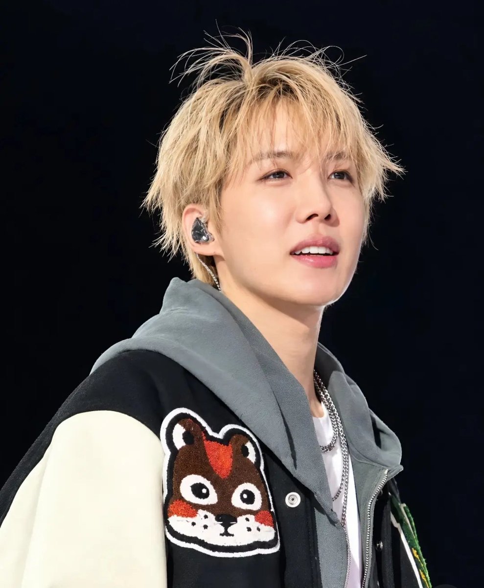 bts2019army's tweet photo. 이때 제이홉 사진 이쁜거 겁네 많아

https://t.co/dJh7EO2o1p https://t.co/9iXn2I3CQh