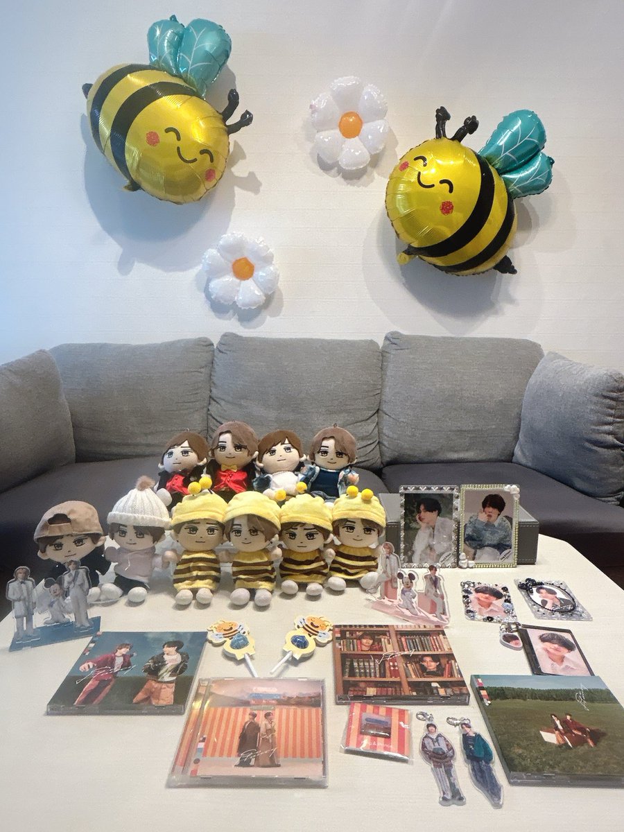 _REN0123n's tweet photo. So Honeyの鑑賞会したり🖤栃木県の鬼花のロケ地に行ったり🖤セロル展行ったり💛お友達と京都集合で遊んだり🖤💛....etc♡
今年は春から暫く現場がなかったから日帰り遠出旅も出来てそれもまた凄く充実だった💓
でも、そろそろ現場のお知らせが欲しいところ🥺あとどのくらい焦らしますかぁ🤣w https://t.co/9ihJXPJ0L8