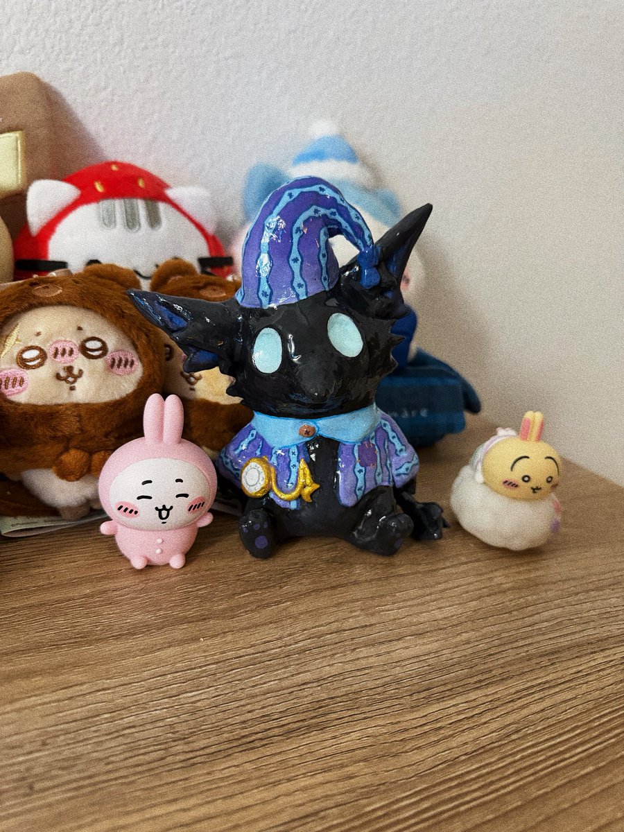 floaromaa's tweet photo. i made a small creature https://t.co/YHyhTAfU35