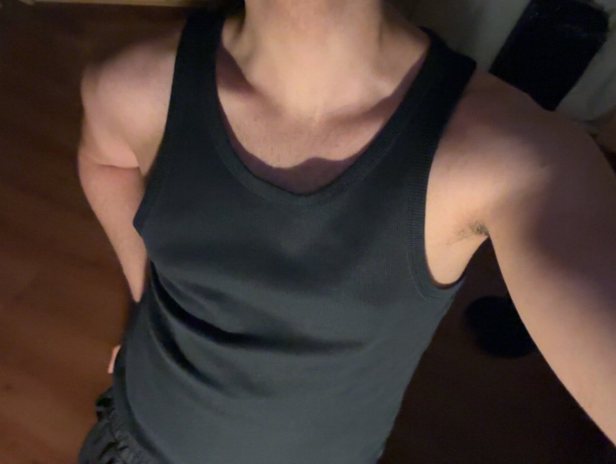 33ity's tweet photo. Late night workout ✔️ https://t.co/9rswT06X3u