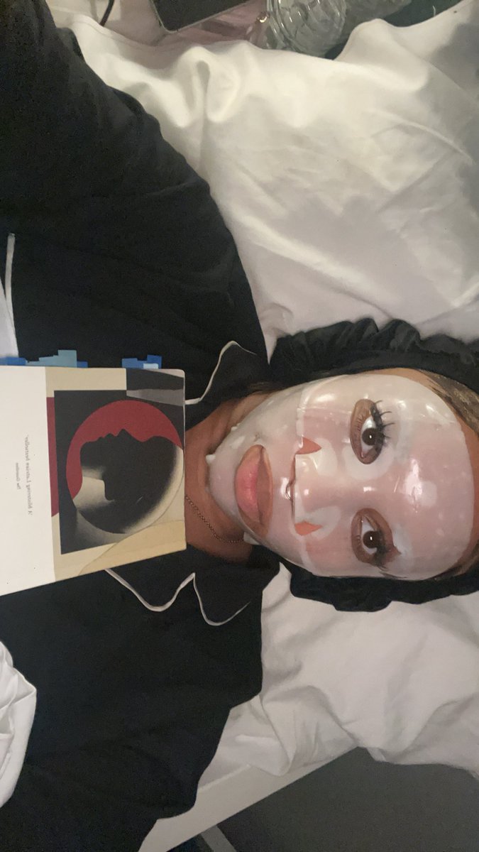 emi6780's tweet photo. Best bday ever https://t.co/MQHoH2IR6d