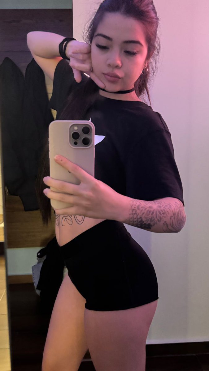 MiraXBlush's tweet photo. wait wait I think its better https://t.co/PkHSKyhrV9