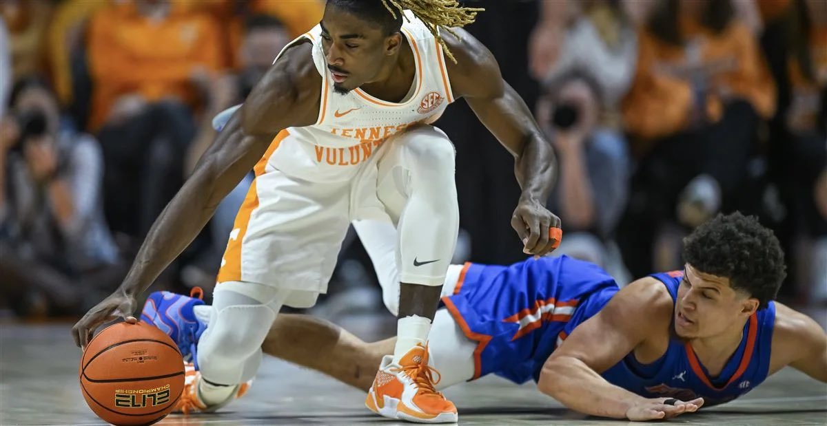 TriStar_Vols's tweet photo. VOLS OVER GATORS!! 🍊😤

VFL Jahmai Mashack has made the Memphis Grizzlies roster over former Florida standout Walter Clayton Jr.

Clayton was selected 18th overall in the 2025 NBA Draft. Mashack was the 59th and FINAL pick of that same draft. 🤯 https://t.co/rWXe8r9qJC