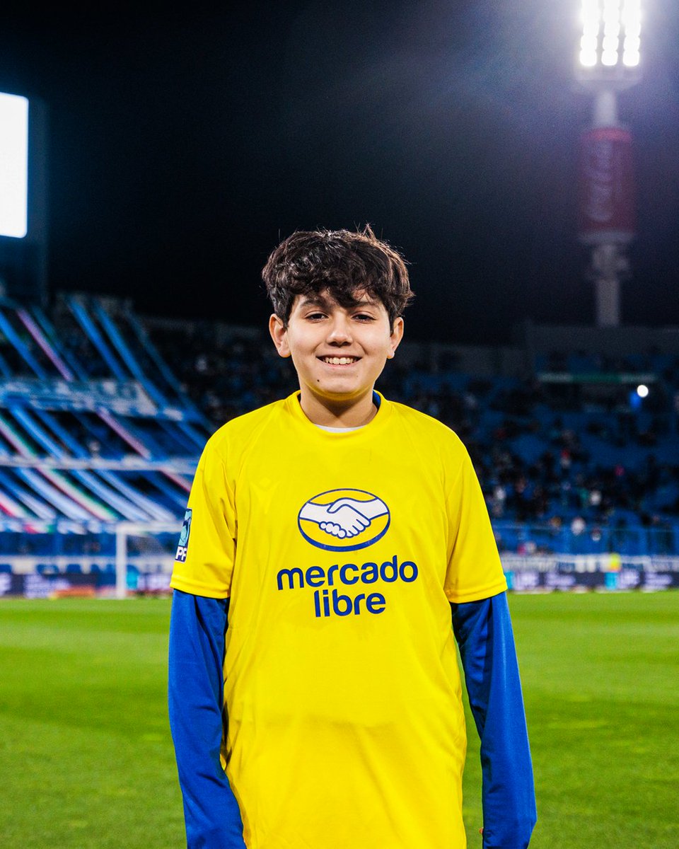 VelezRRPP's tweet photo. ¡Una experiencia inolvidable! 💙
El sábado pasado, 22 chicos y chicas menores de 12 años vivieron un momento soñado en el José #Amalfitani: ingresaron a la cancha junto al plantel profesional y conocieron la sala de prensa.
¡Dale #Vélez, siempre! https://t.co/bwijhTLFqO