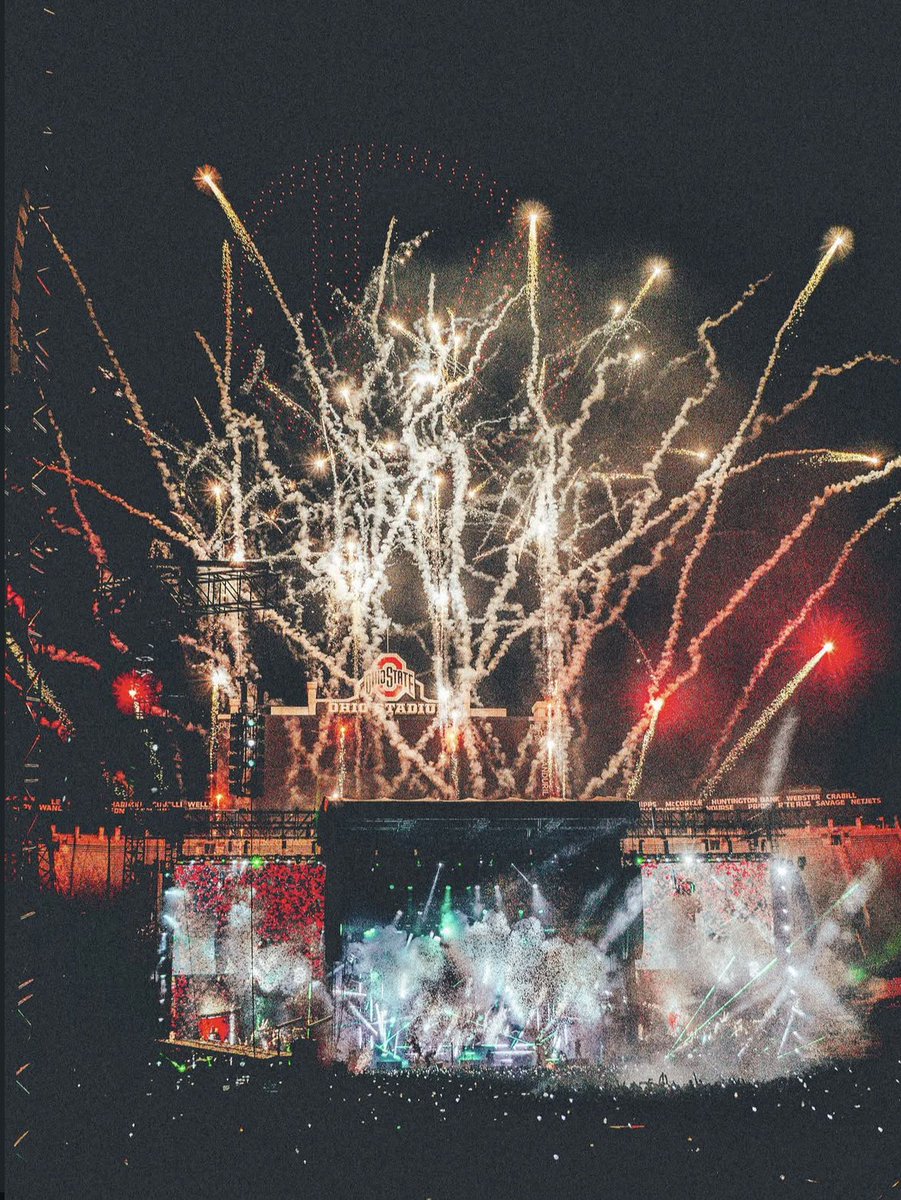 holdingonthope's tweet photo. this is twenty one pilots in its purest form. https://t.co/YJLY4TOC6m