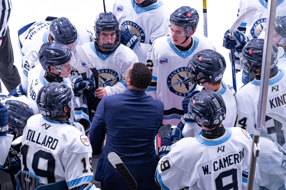 JanesvilleJets1's tweet photo. Two Nights, One Incredible Weekend 🍻🎣

Thank you to everyone who joined this weekend for Dollar Beer Night &amp; Take A Vet Fishing Night!! The Jets hit the road this weekend, but we can’t wait to see you back at home on Oct. 30th &amp; 31st!!

#JanesvilleJets #NAHL #WeekendRecap https://t.co/LxJ2okSoLg