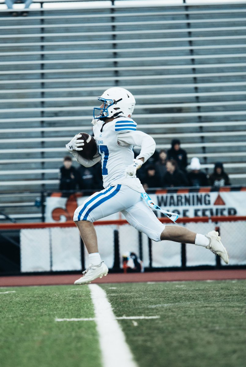 lutzow_michael_'s tweet photo. Sophomore Season Highlights 🏈

Missed Weeks 1–4 with an injury, returned Week 5.

Self-tracked stats:
23 REC | 477 YDS | 4 REC TDs | 1 2PT

Grateful for the opportunity this year.

WR | Class of 2029 | #17
@GenevaVikingsFB @ChiPlayerWatch @PrepRedzoneIL @Sports4Illinois https://t.co/VUjoalIdnU