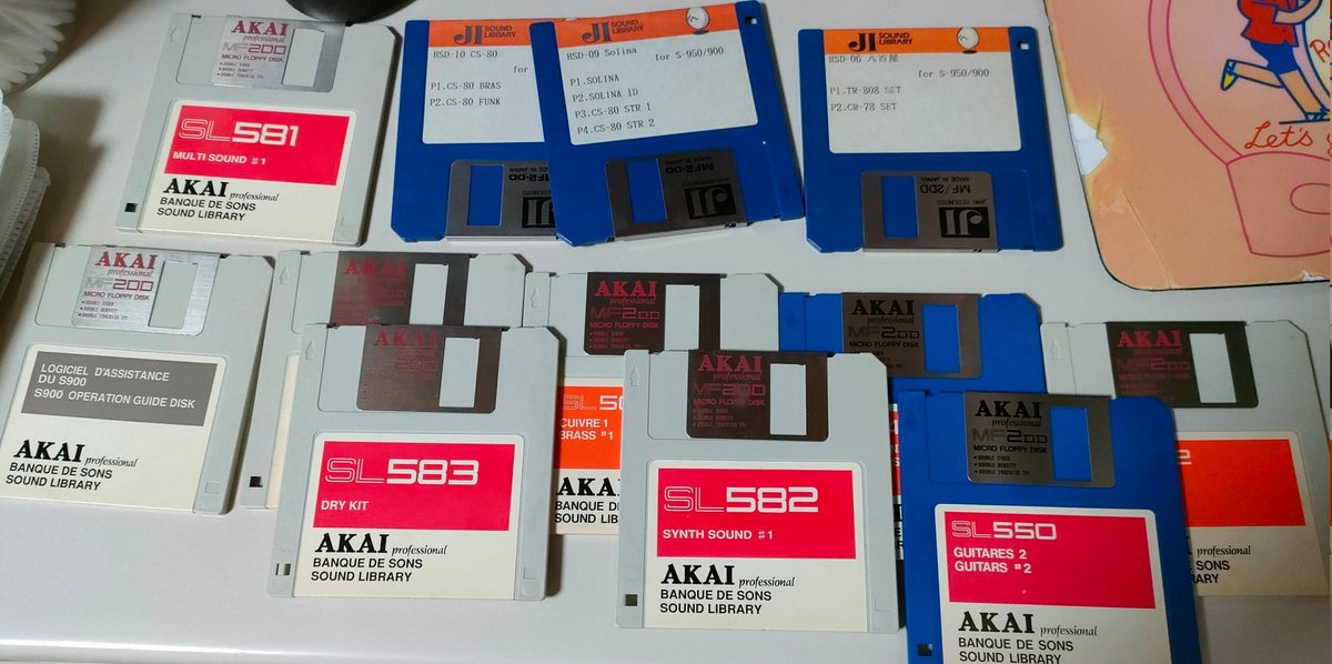 ykamochi's tweet photo. @kimunkamuida262 フロッピーはいいぞぉ。下記データーは恐らく珍しいぞぉ。
#AKAI #TR808 #dtmステーション https://t.co/Pl06ASmDDj