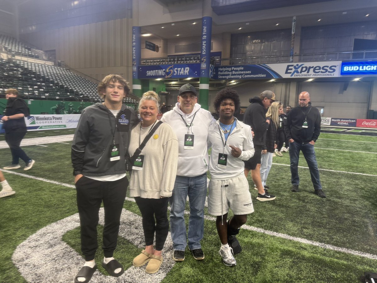 KnoxAndrus's tweet photo. #AGTG Had a great time @UNDfootball last weekend with my boy @JadynPoe !!Enjoyed great conversations and a big win over over #1 Ranked SDSU!! Thanks to all coaches for a great visit! @kjmaye_4 @_jrob02 @DuckettOfficial https://t.co/ZZcG4kwaoI