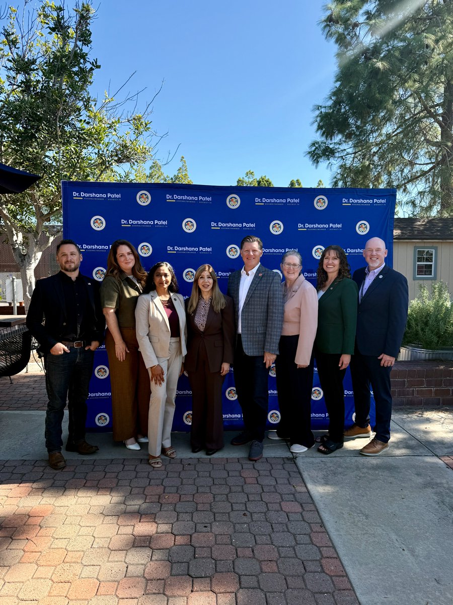 SDDistAtty's tweet photo. Today, DA @SummerStephan joined @AsmDarshana to mark the signing of #AB1959, which closes a gap in California’s juvenile resentencing laws highlighted by the 2001 Santana High School shooting, strengthening accountability and public safety.

#PublicSafety #SanDiego https://t.co/RpN6V83Kb1