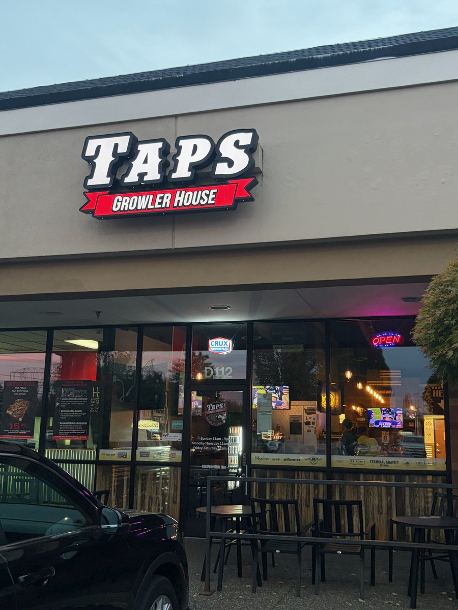 CougsFirst's tweet photo. Road trip rule: always know where the good pit stops are. 🍺🪨
#FollowTheRock → Taps Growler House

Coug-owned by Kevin Summers, Taps has 54 taps of beer, cider + wine alongside handmade pizza!

@WSUAlumAssoc https://t.co/9FUdpTH6qN