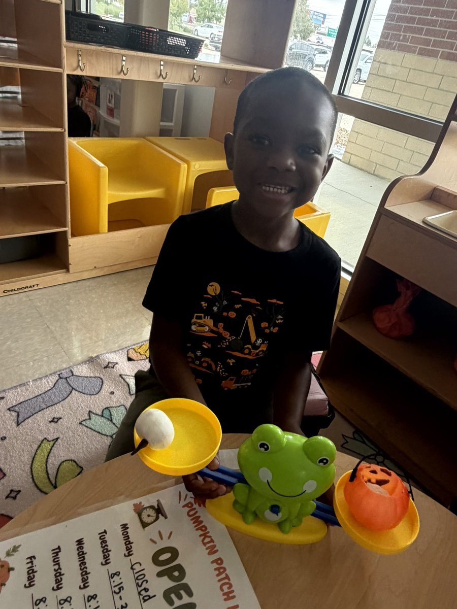 EarlyLearningDr's tweet photo. Miss Hammond’s friends loved exploring pumpkins during interest areas! 🎃 Bigger, smaller, bumpy, smooth—so much learning packed into some fall fun! 🧡 https://t.co/JayAgd5lCz