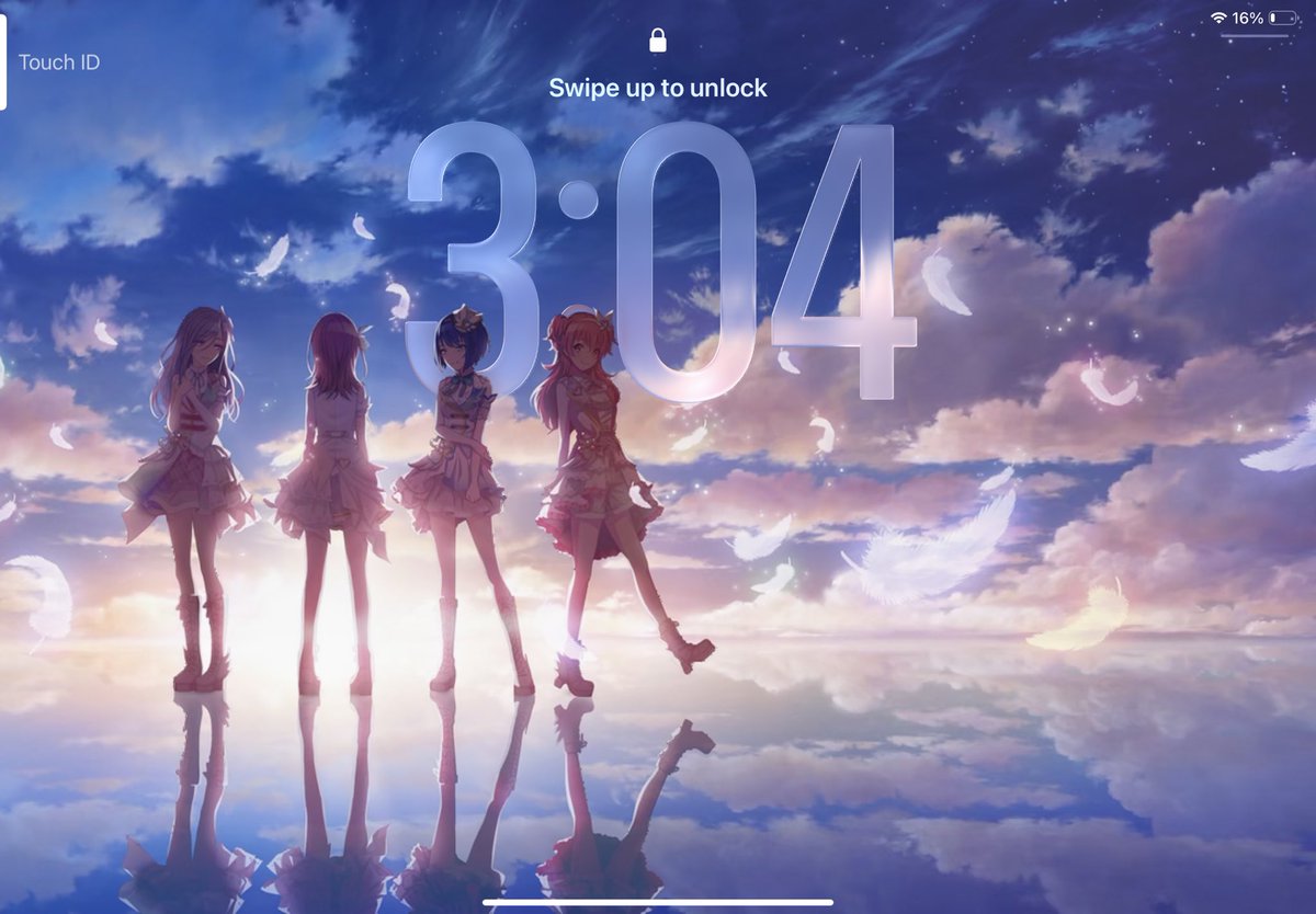 Aru__Otoko's tweet photo. I fear my iPad might have the best lock screen of all time https://t.co/FNSXPtEOwV