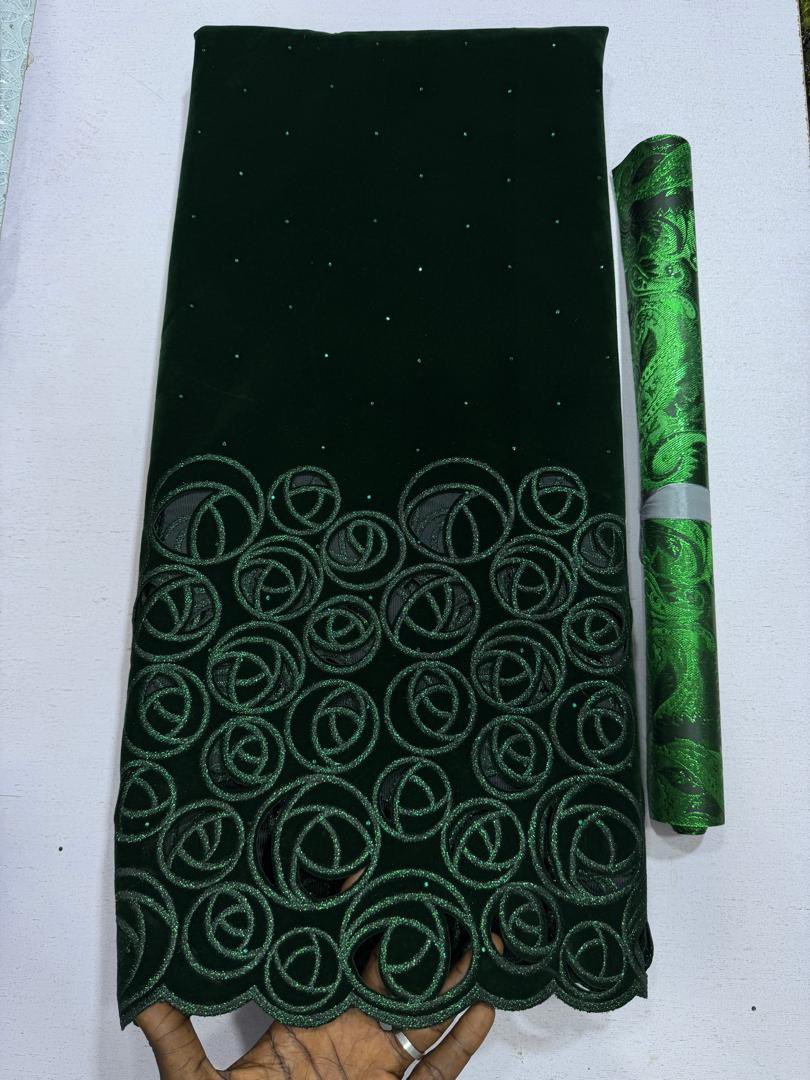 MAF_clothing_'s tweet photo. Laser cut Korean velvet

150k/5yards

Lagos

Nationwide delivery 

Please retweet https://t.co/oB7NyLSfQx
